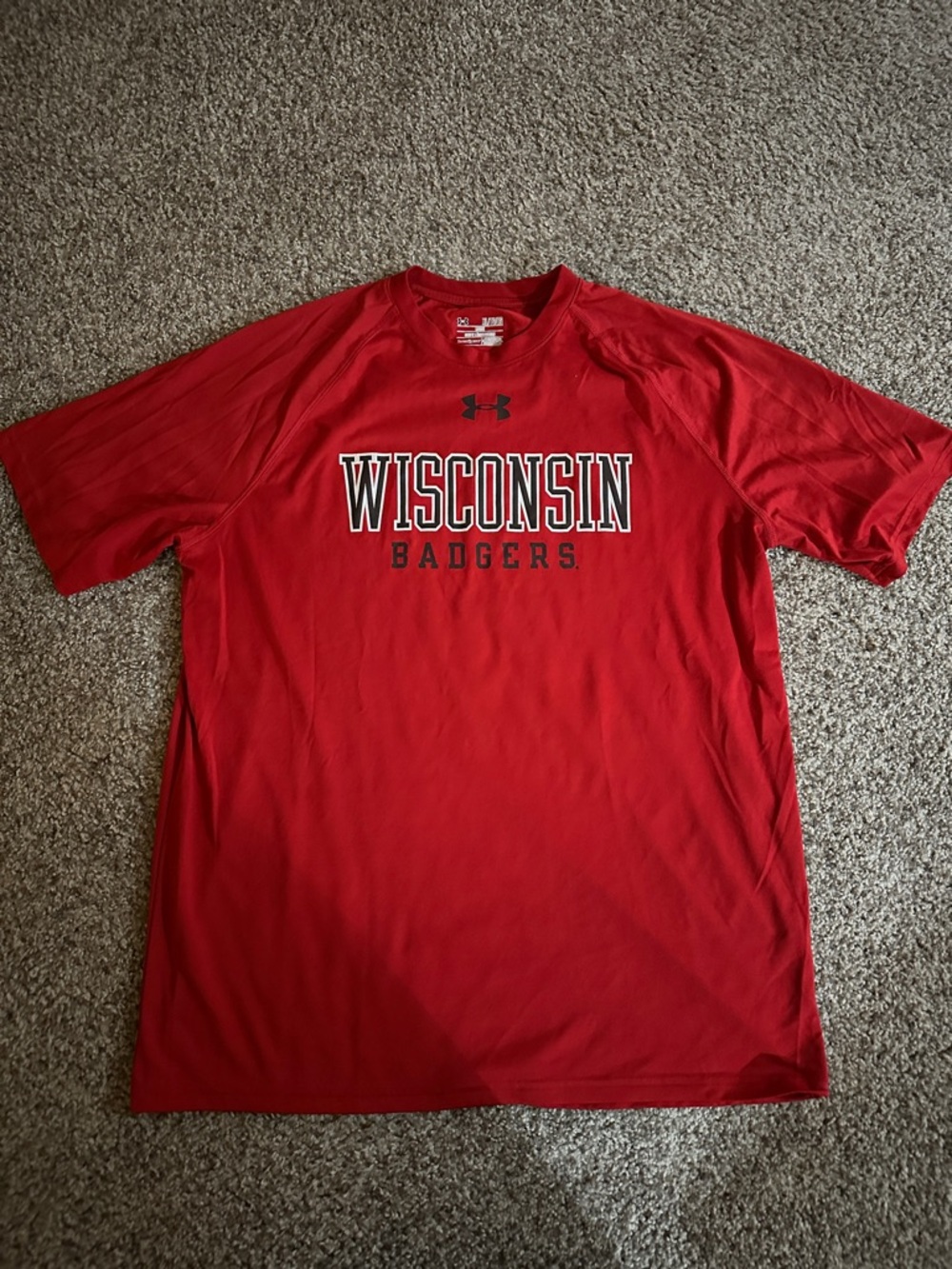 Under Armour Men’s Wisconsin Badgers Tee